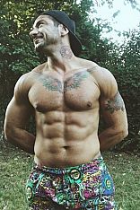 Benja_Muscle Escort Masculino