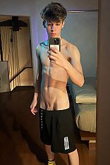 Eliot Twink Escort Masculino